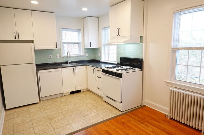 Building Photo - 8207 Garland Ave