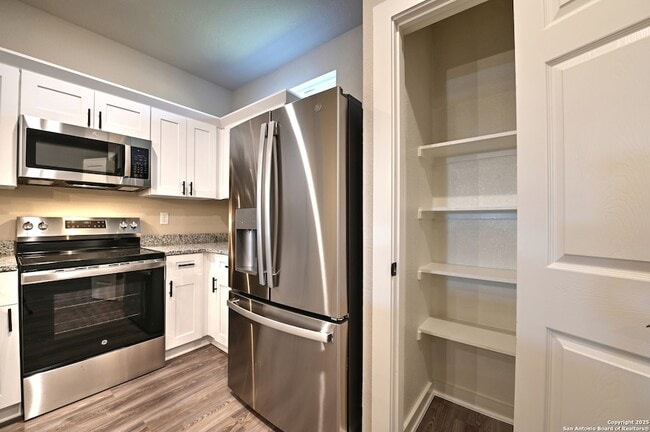 Building Photo - 11327 Clearmine St