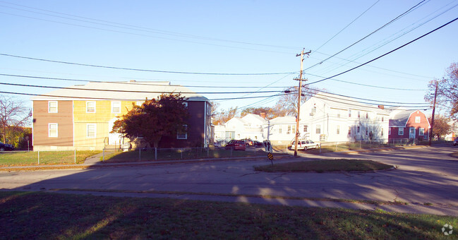 Building Photo - Snug Harbor