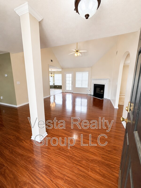 Building Photo - 5115 Towne Park Dr