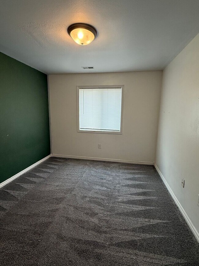 Building Photo - Charming 4-Bed, 2.5-Bath Home with Stylish...