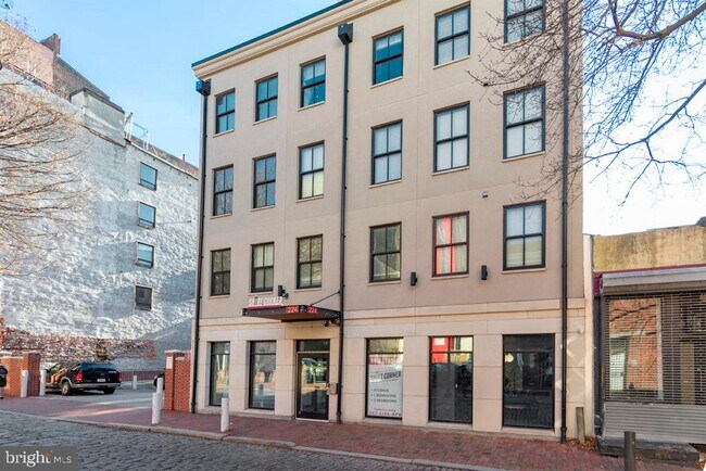 Building Photo - 224 Church St