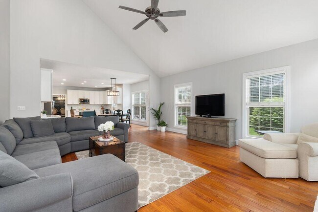 Building Photo - 1255 Jensen Park Dr