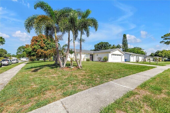 Building Photo - 3216 Pine Haven Dr