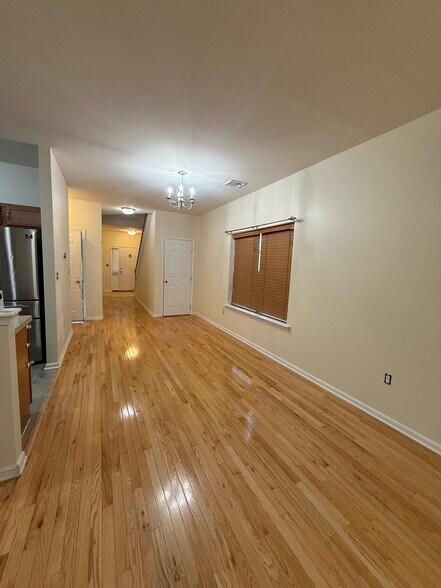 Building Photo - 1504 Crest Park Ct
