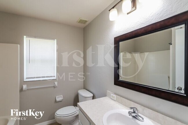 Building Photo - 2530 Pine Valley Dr