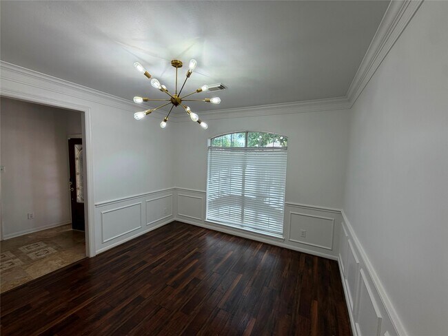 Building Photo - 1103 Glendale Dr