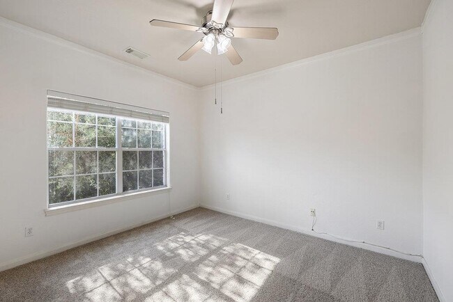 Building Photo - 2617 Salorn Way