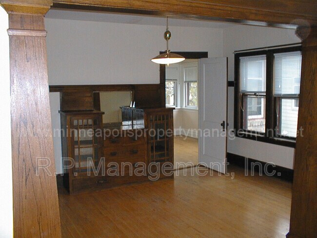 Building Photo - 1432 W 32nd St