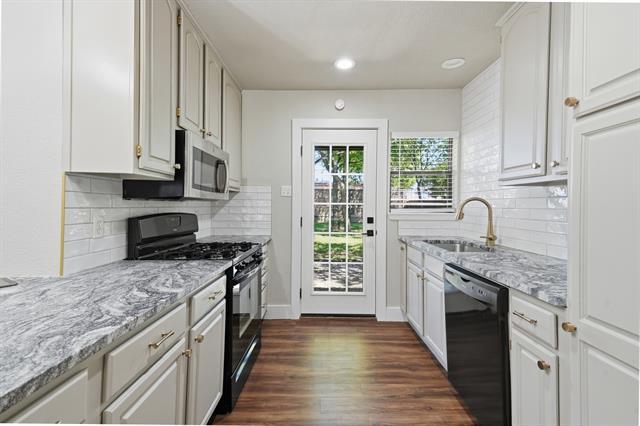 Building Photo - 9011 Angora St