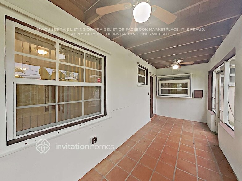 Building Photo - 9620 Thanksgiving Dr