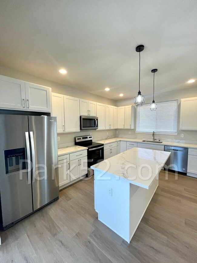 Building Photo - 3 Bedroom Tacoma Home