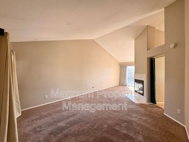 Building Photo - 40085 Temecky Way