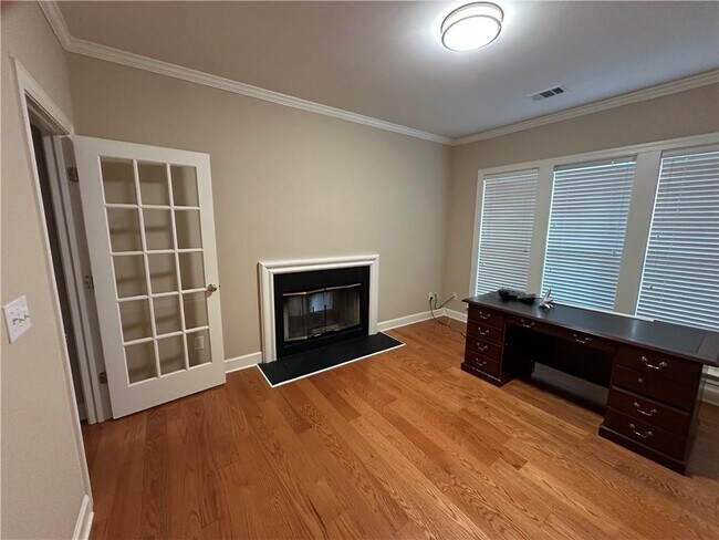 Building Photo - 625 Bentley Ct