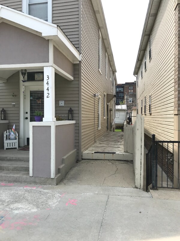 Building Photo - 3442 S Emerald Ave