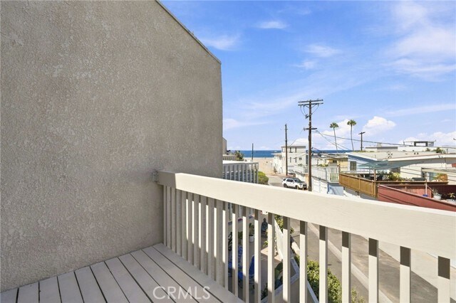 Building Photo - 7301 Vista Del Mar