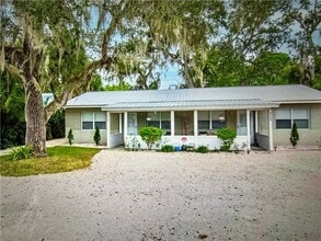 Building Photo - 2157 10th Ave