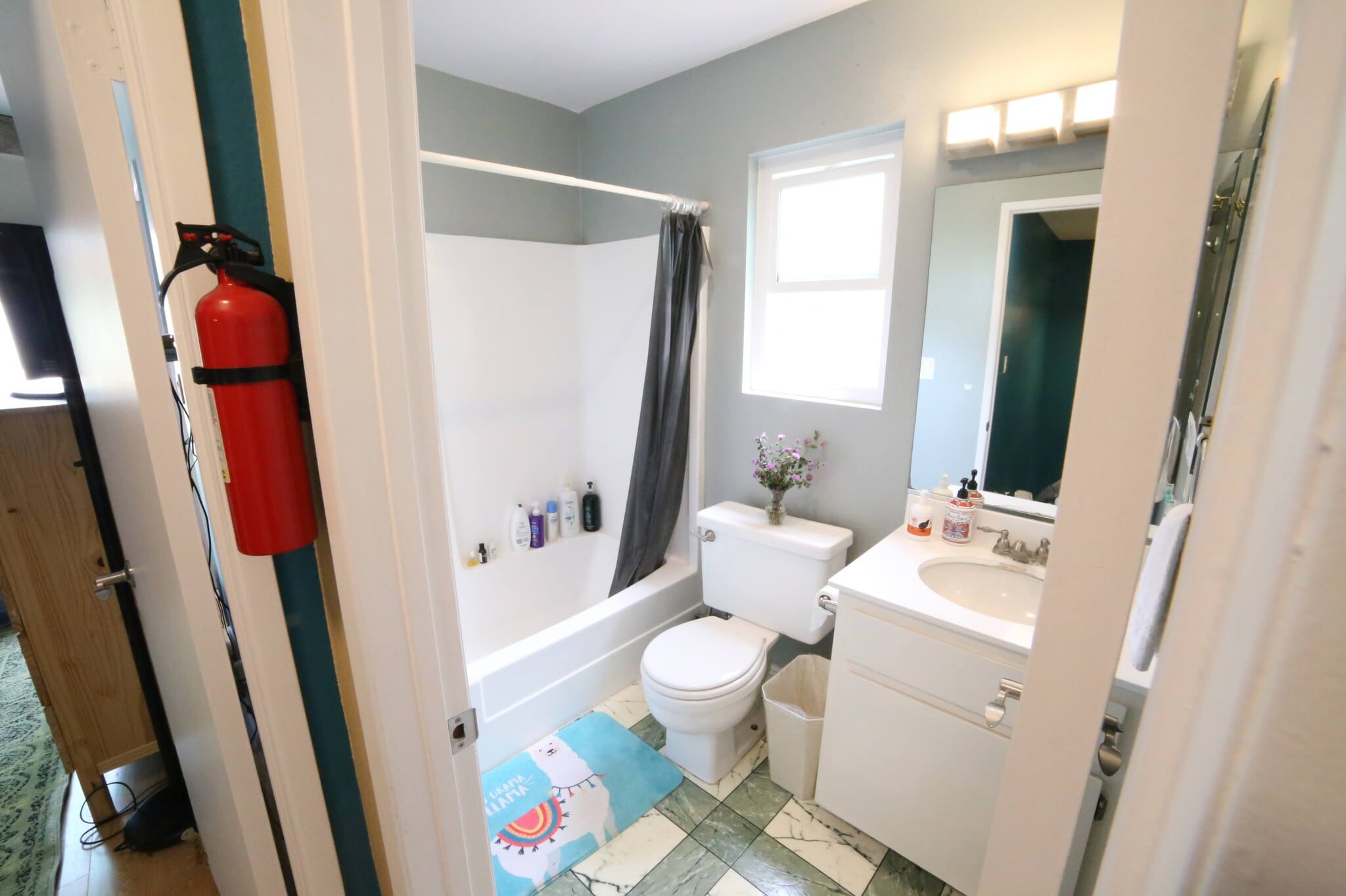 Second Bath - 3512 Del Amo Blvd