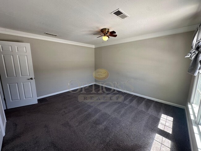 Building Photo - 2BR Townhouse in Roswell