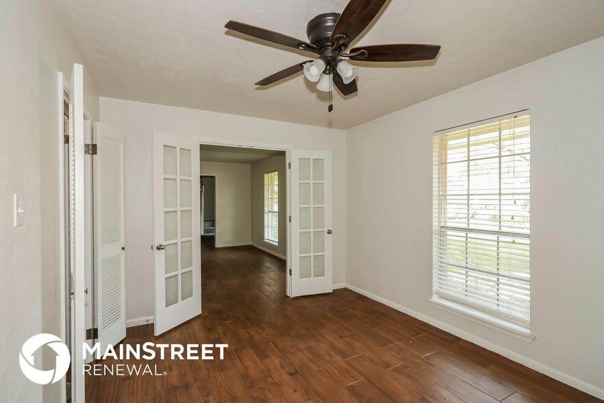 Building Photo - 5519 Green Timbers Dr