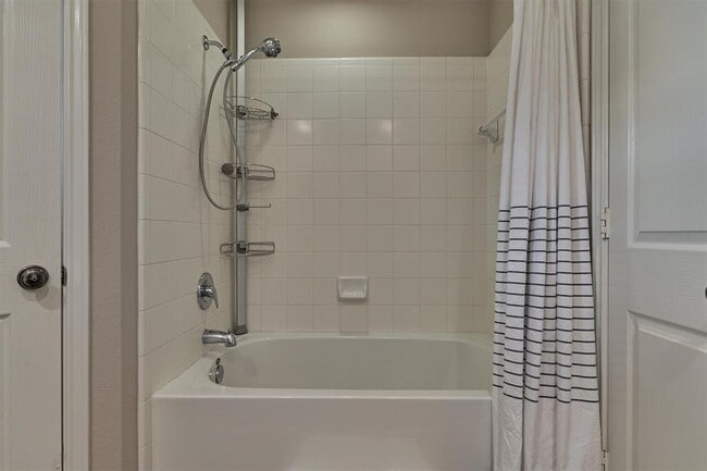 Building Photo - 83 Woodlily Pl