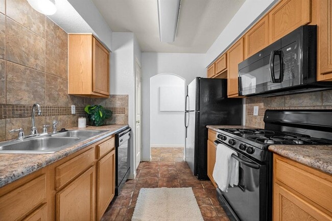 Building Photo - 2321 Bendridge Trail