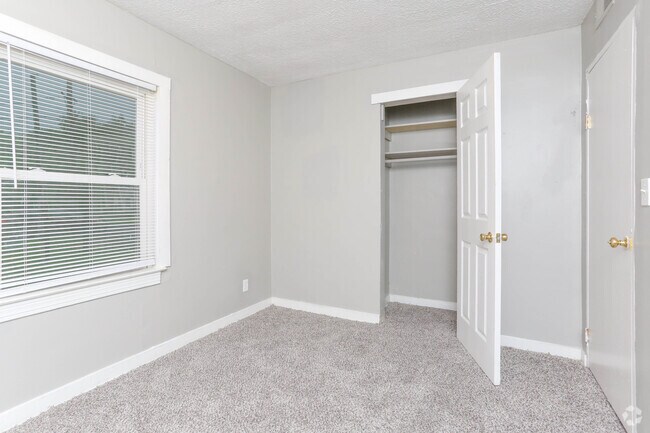 Triangle Park Apartments Louisville, KY Apartment Finder