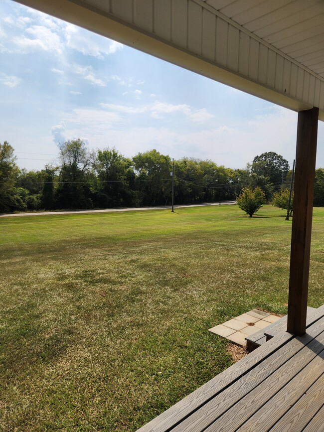 Building Photo - 20865 US-11
