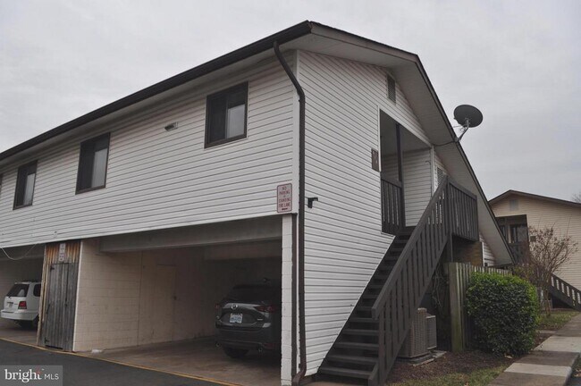 Building Photo - 4141 Meadowland Ct