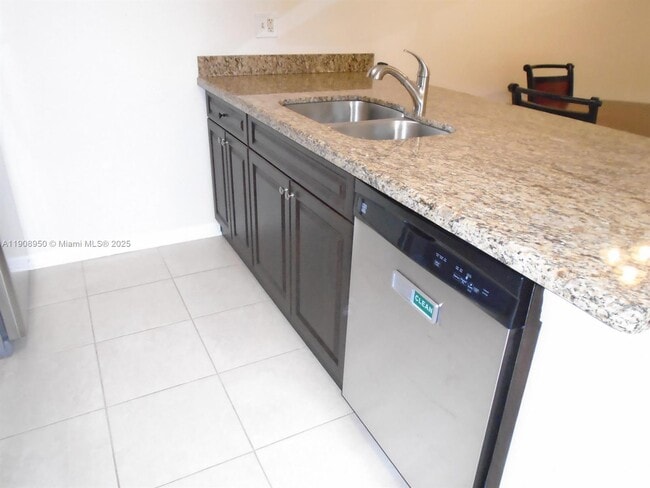 Building Photo - 597 Green Springs Pl