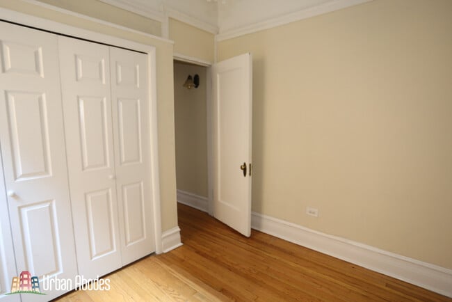 Building Photo - 1220 N Dearborn St