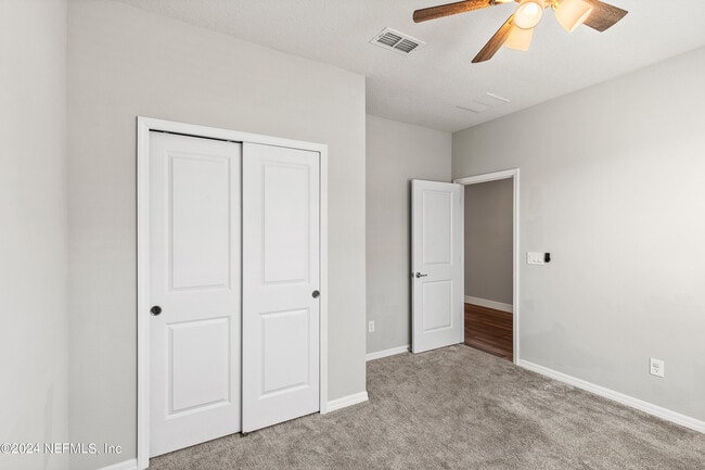 Building Photo - 4570 Creekside Blf St