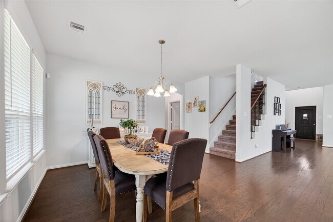 Building Photo - 2314 Trocadero Ln