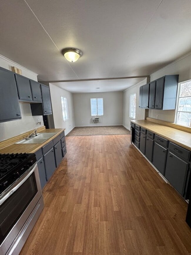 Building Photo - 4325 Warsaw St