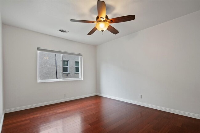 Building Photo - 1776 N Niagara St