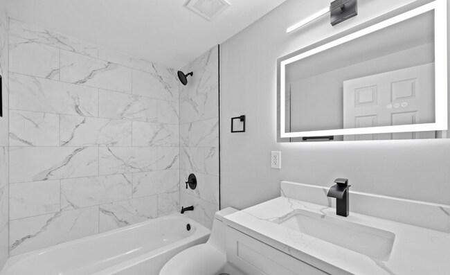 Building Photo - Sparrow Point #B