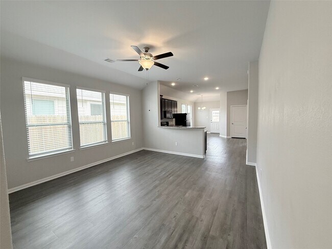 Building Photo - 14501 Sugar Pines Dr