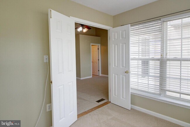 Building Photo - 160 Harpers Way