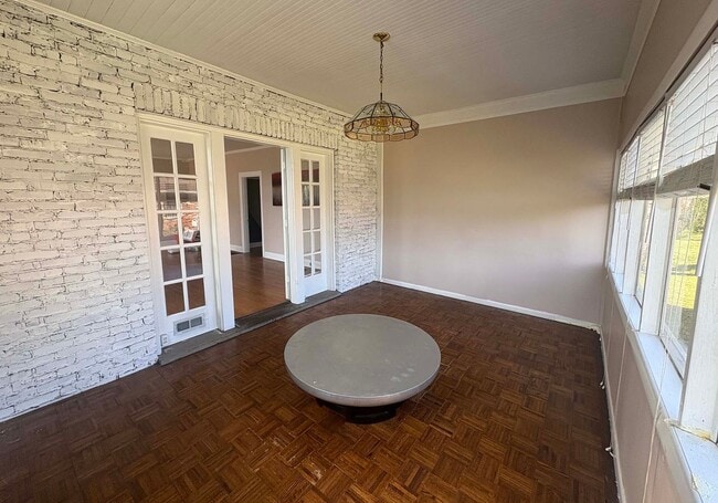 Building Photo - 5BR/2.5 Bath in Prime 12 South | Park-Facing | Two Sunrooms | Walkable Luxury Living