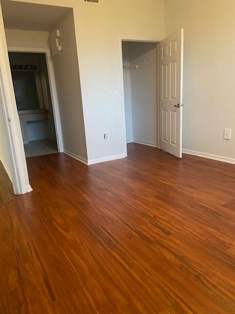 Building Photo - 2060 Greenview Shores Blvd