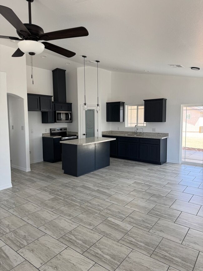 Building Photo - Brand New San Luis Three Bedroom Home