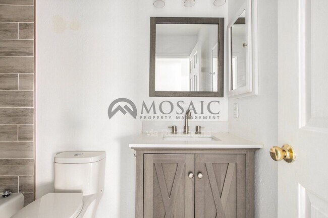 Building Photo - 44196 Askew Dr