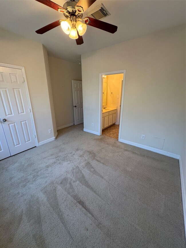 Building Photo - 6003 Marble Hollow Ln