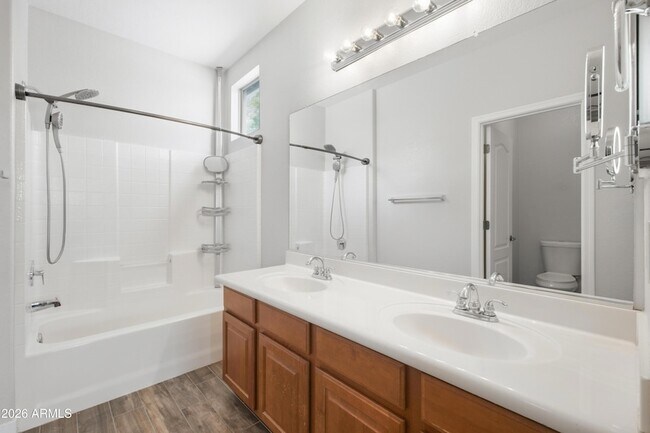 Building Photo - 4248 S Mariposa Dr