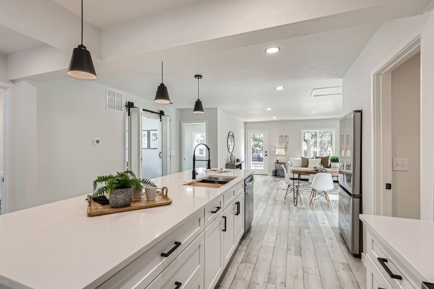 Building Photo - 3711 S Sherman St