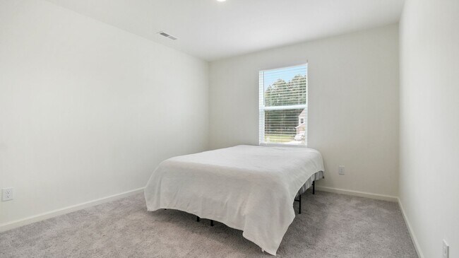 Building Photo - 530 Cessna Dr