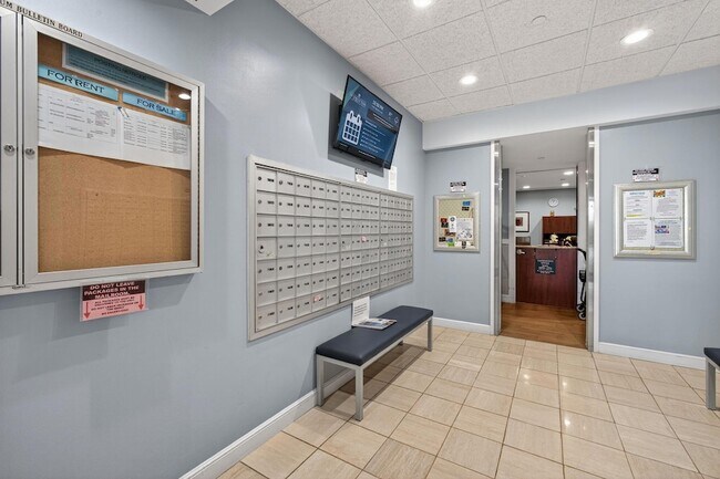 Building Photo - 9650 S Ocean Dr