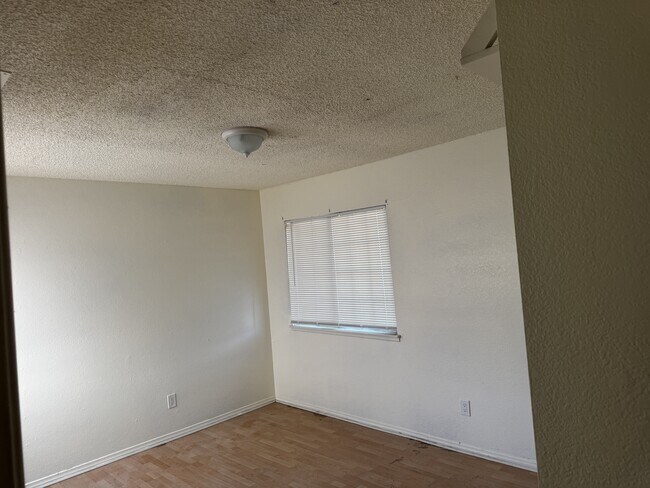 Building Photo - 16280 Jasmine St