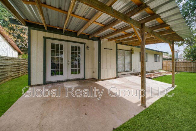 Building Photo - 8227 Bowens Crossing