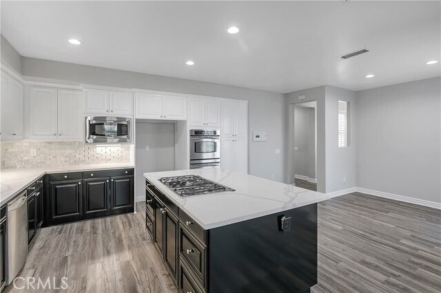 Building Photo - 26850 Peppertree Dr